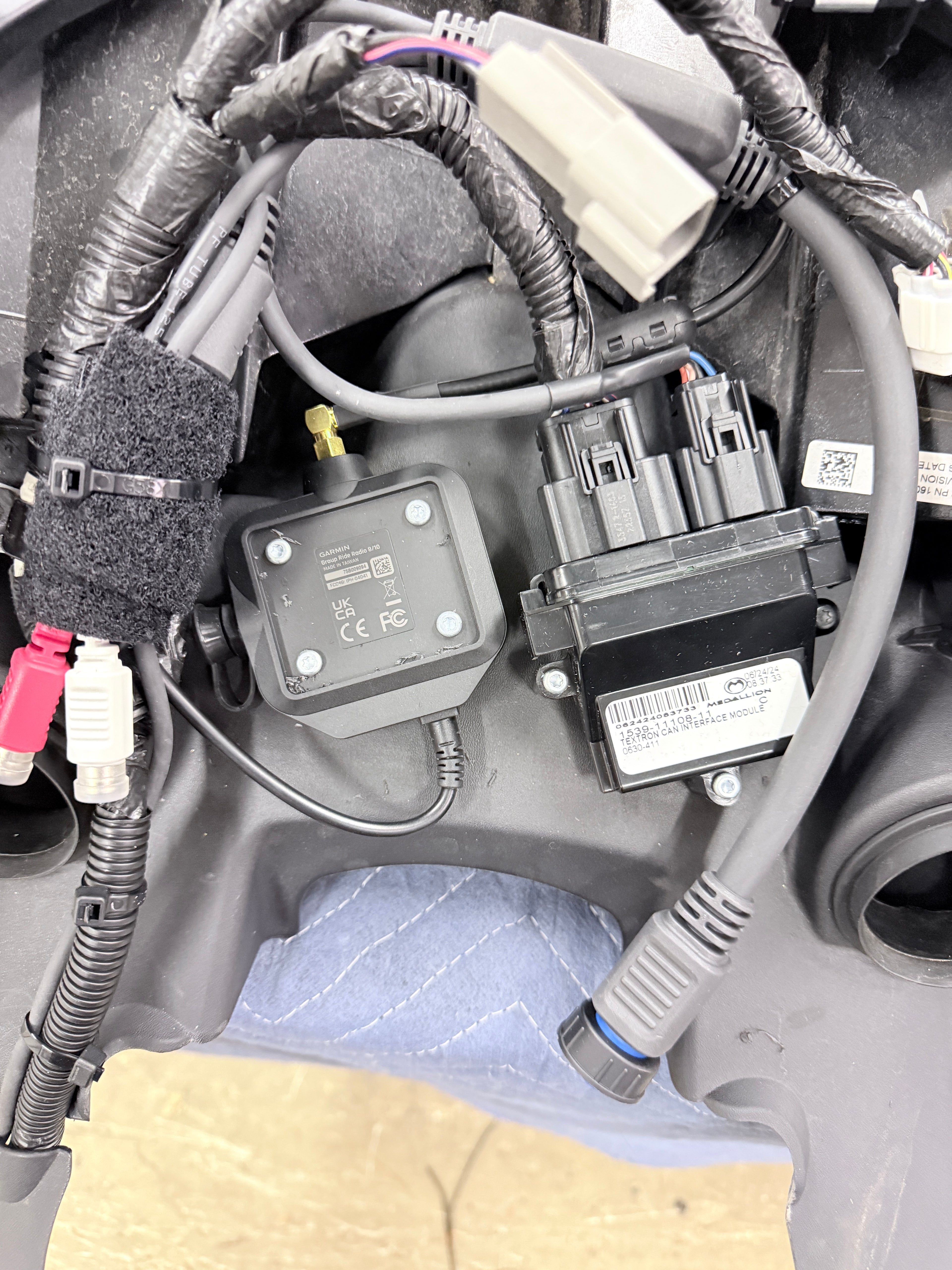 Arctic Cat’s Garmin Powered G8 (Base Model) w/ QCC3D’s Black Mounting Kit