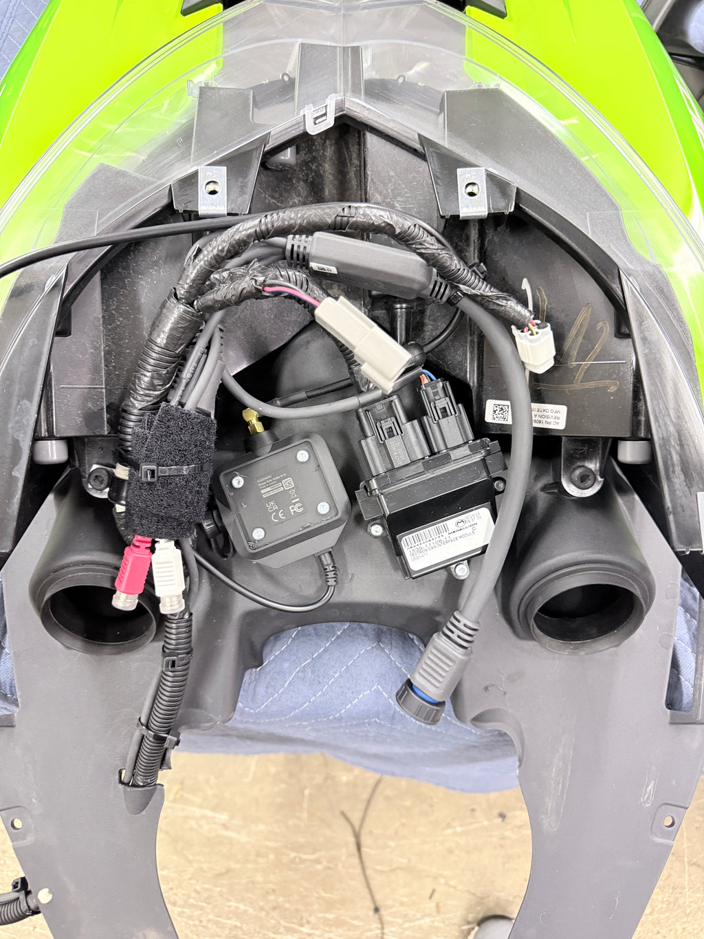 Arctic Cat Garmin Powered Base Model G8 Kit for Two & Four Stroke Snowmoiles ***New Interface Module Included*** (Part # QCC3D-G8B-4S2S)