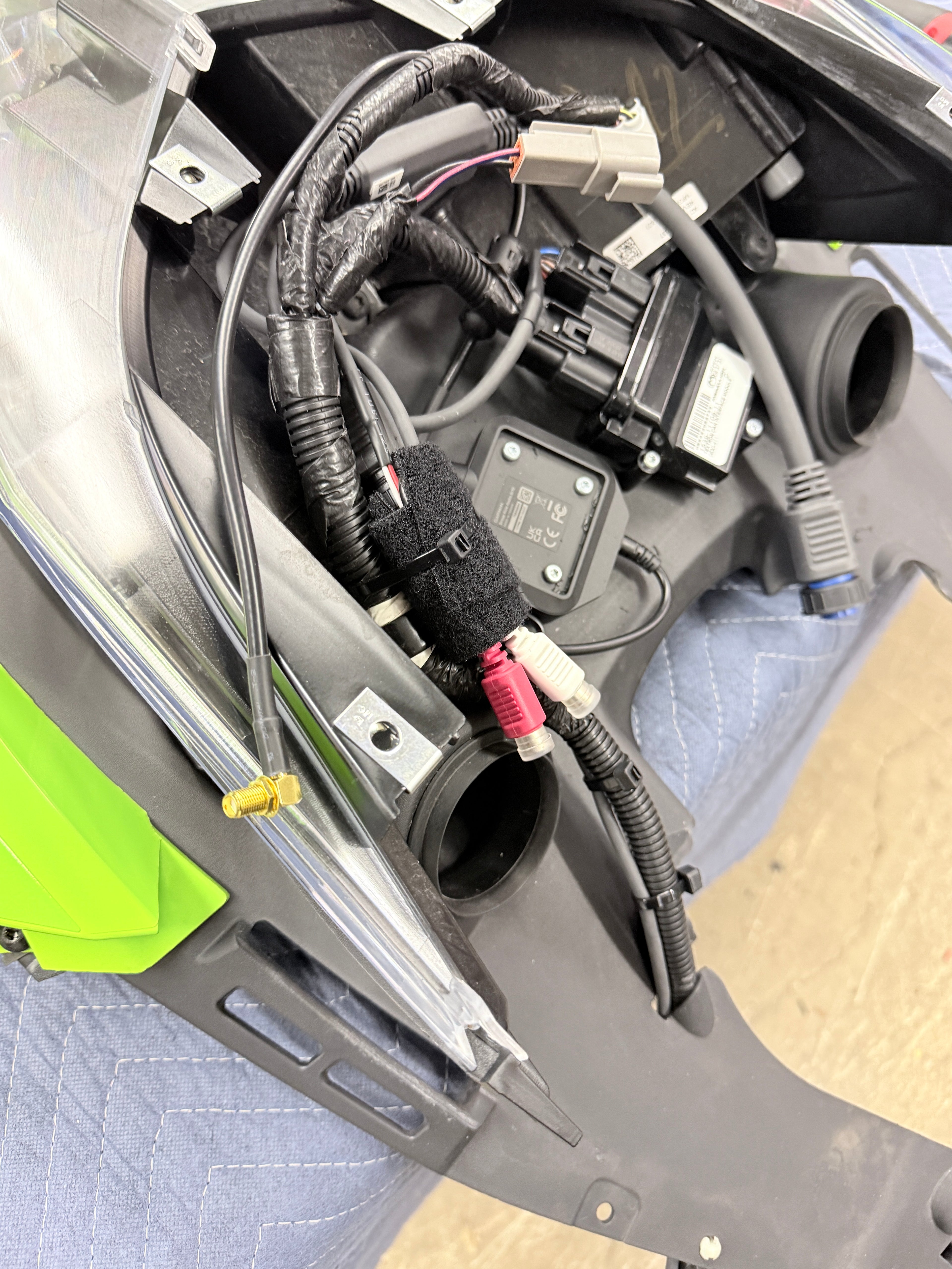 Arctic Cat’s Garmin Powered G8 (Base Model) w/ QCC3D’s Black Mounting Kit