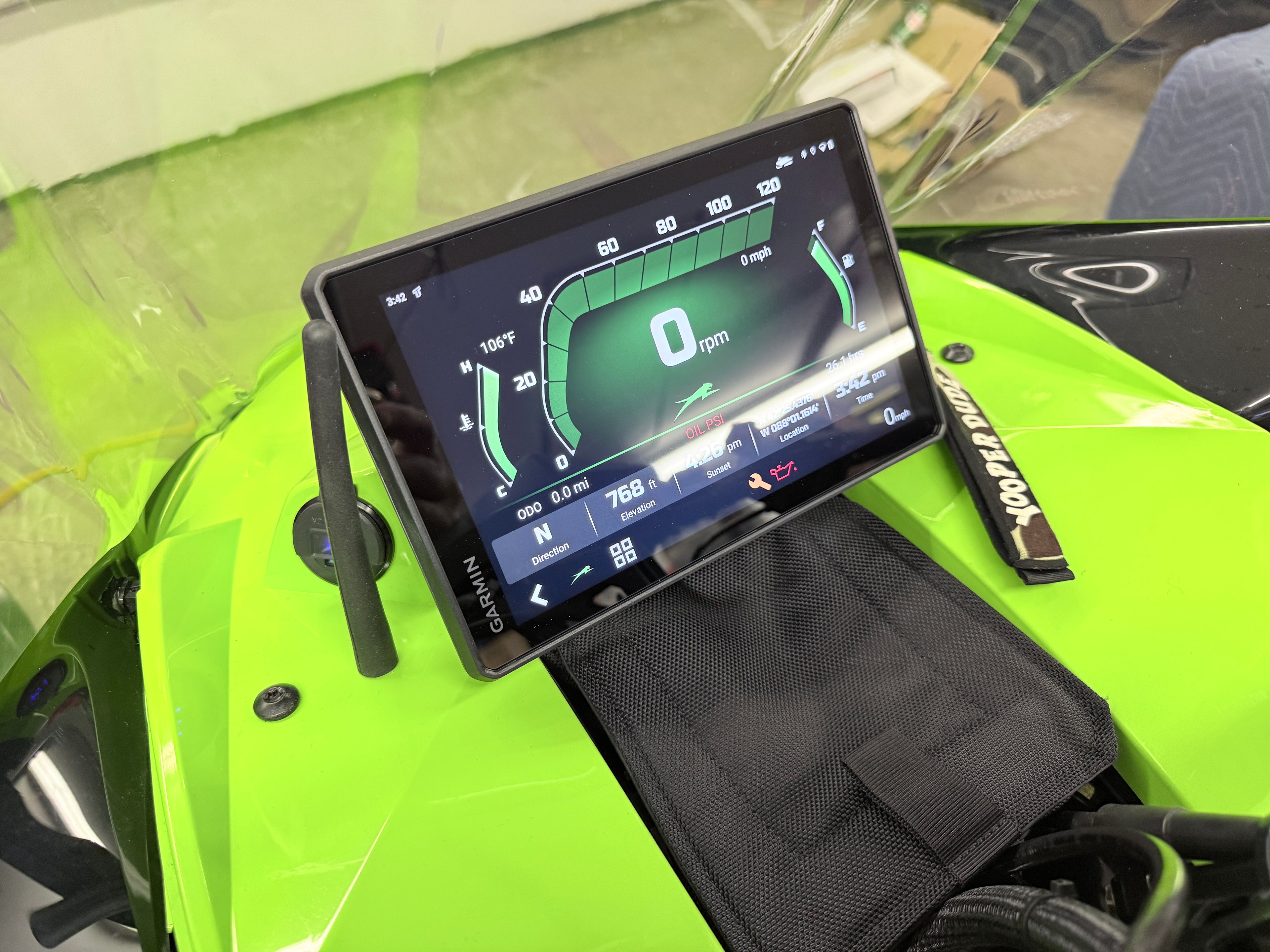 Arctic Cat’s Garmin Powered G8 (Base Model) w/ QCC3D’s Black Mounting Kit